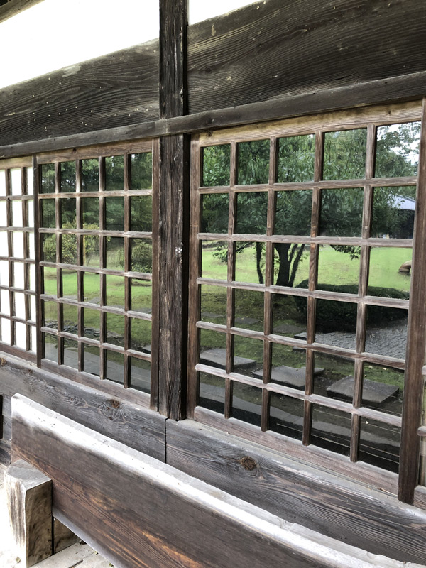 濱田庄司氏旧宅-木枠の窓