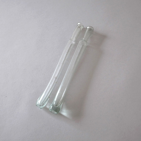 19世紀細長ガラス瓶-全体角度別