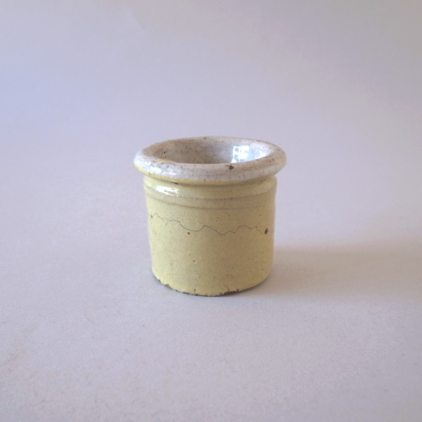 アンティーク 19世紀 黄釉薬 円筒容器 | 乳鉢 | 全体アップ
