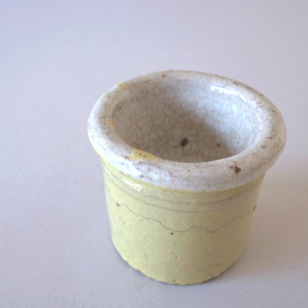 アンティーク 19世紀 黄釉薬 円筒容器 | 乳鉢 | 口縁のディティール