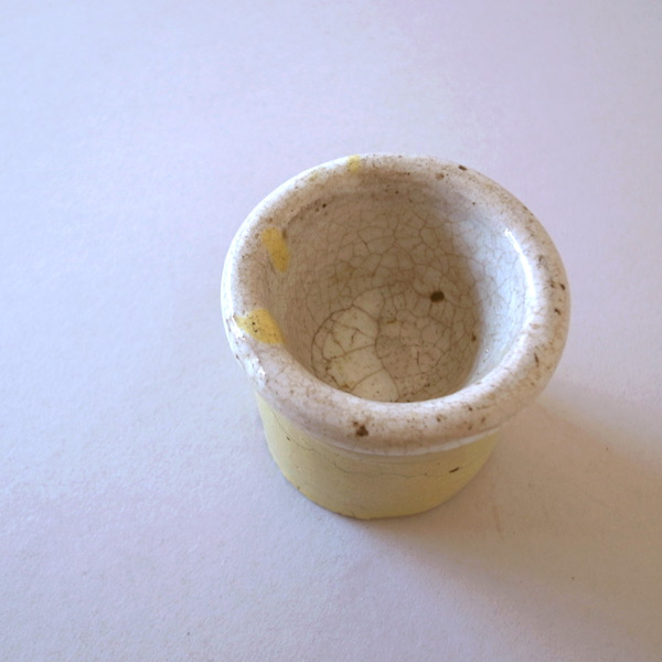 アンティーク 19世紀 黄釉薬 円筒容器 | 乳鉢 | 口縁のアップ