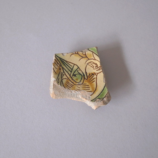 15-16世紀 三彩マヨリカ陶片 その2-全体アップ
