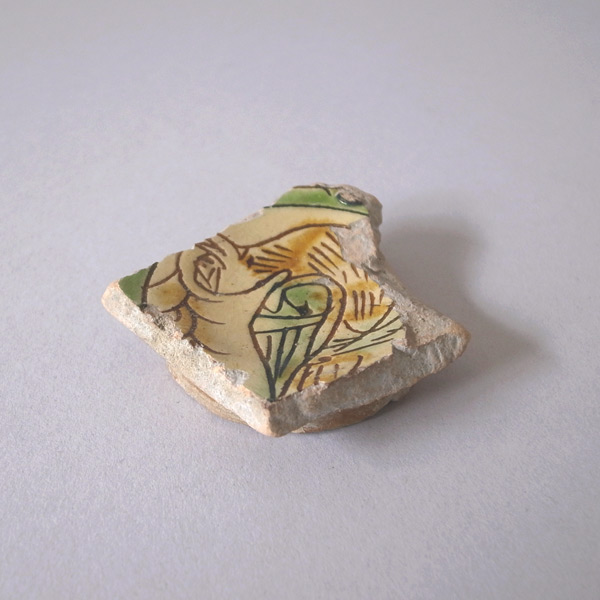 15-16世紀 三彩マヨリカ陶片 その2-側面