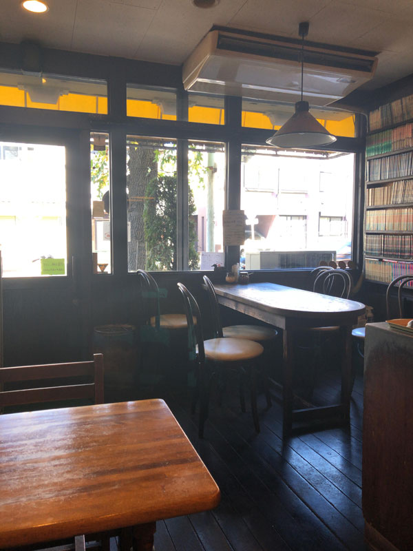 昭和な喫茶-三丁目のコーヒー屋店内入口