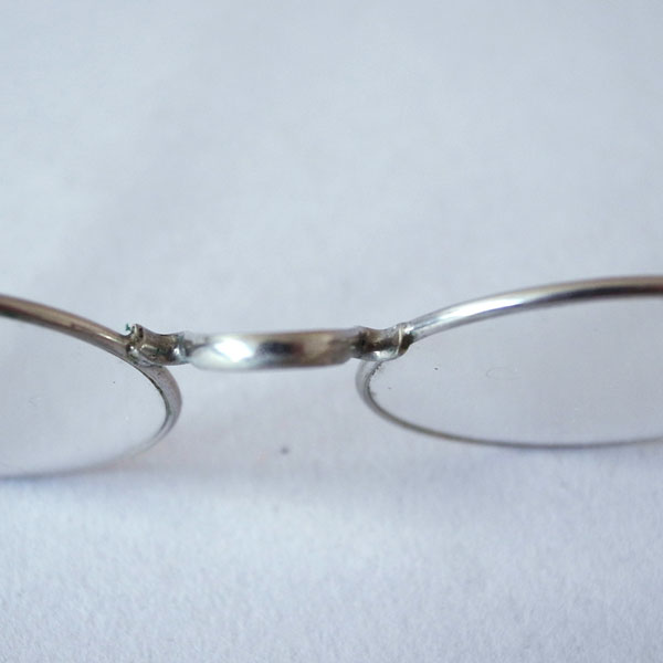 20世紀の丸眼鏡-鼻の詳細角度別